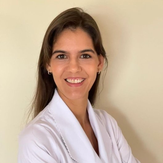 Dra. Vanessa alves meira de vasconcellos