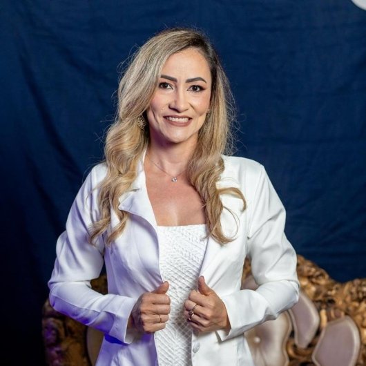 Dra. Ednilza Prado