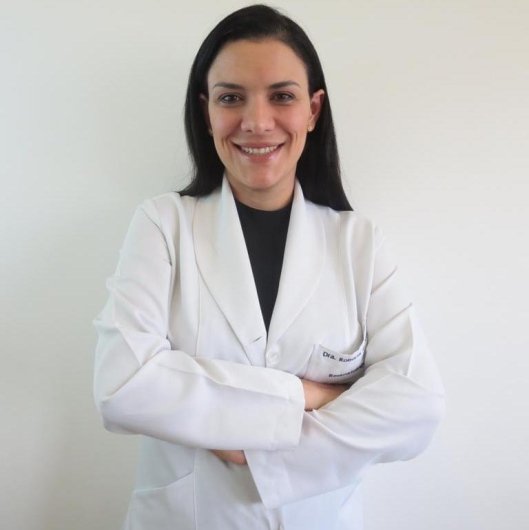 Dra. Roberta Queiroz Graumam