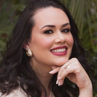 Dra. Larissa Ormeneze de Freitas