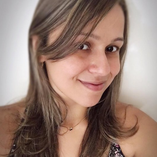 Dra. Mariana Pujol Luz Oliveira