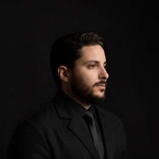 Dr. Lucas Vicente