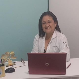 Dra. Glauce Freire Nicacio