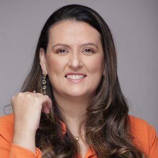 Dra. Dra. Beatriz Dantas