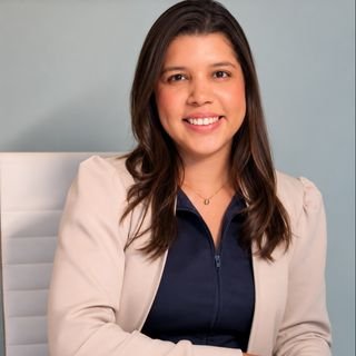 Dra. Natiele Damasceno