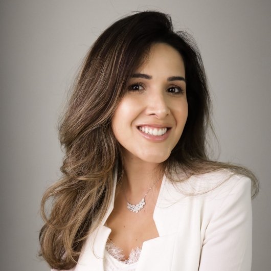 Dra. Renata Cavalcante