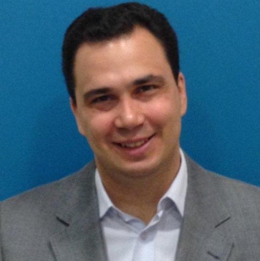 Dr. Luciano Melo Atanes
