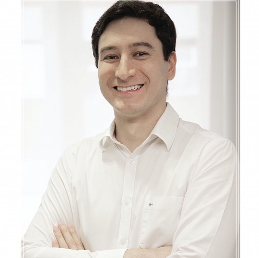 Dr. Alexandre Won