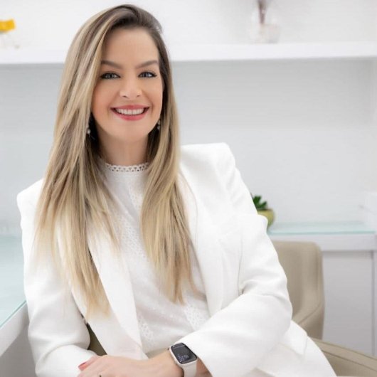 Dra. Aline Casteletti
