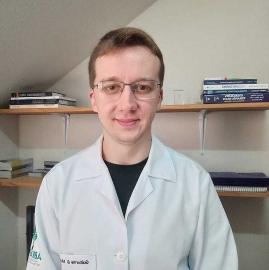 Dr. Guilherme Buzinello Michelato