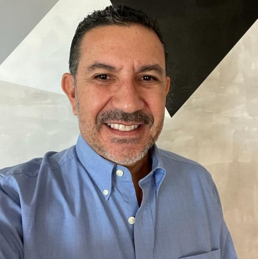 Dr. Eder Magno Ferreira Oliveira