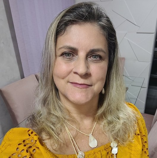Dra. Zoraia Araújo