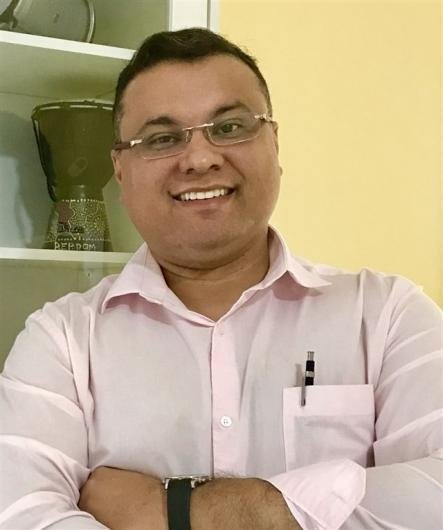 Dr. Glairton Santiago