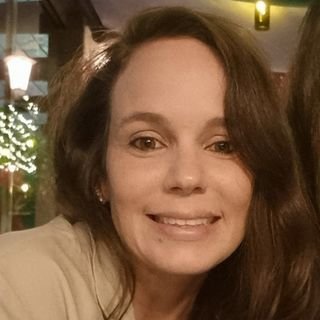 Dra. Larissa Santos Maia Ferreira