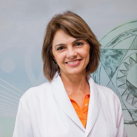 Dra. Ana Lúcia Canda Tourinho