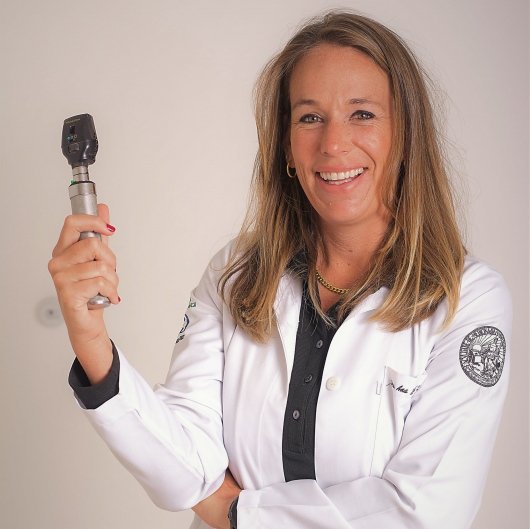 Dra. Ana Isabel Cantor Vieira Abrahao