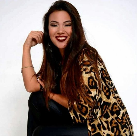 Thais Barros