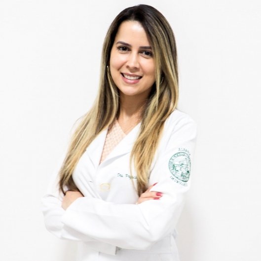 Dra. Pryscilla Ferreira Coutinho