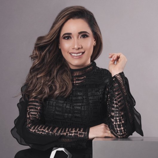 Dra. Mayara Furtado