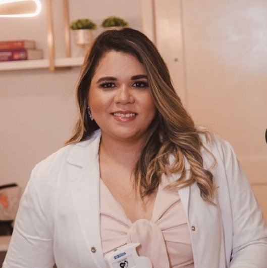 Dra. Amanda de Almeida Silva Camarano