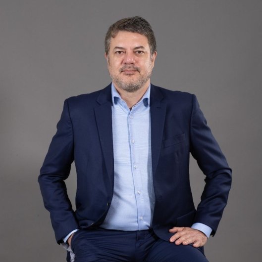 Dr. Ronald de Lucena Farias