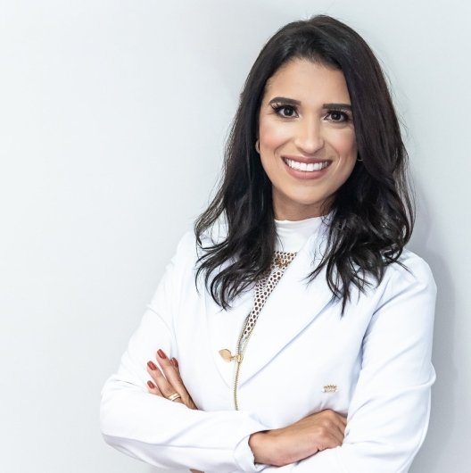 Dra. Aline Martins Braga Gilberti