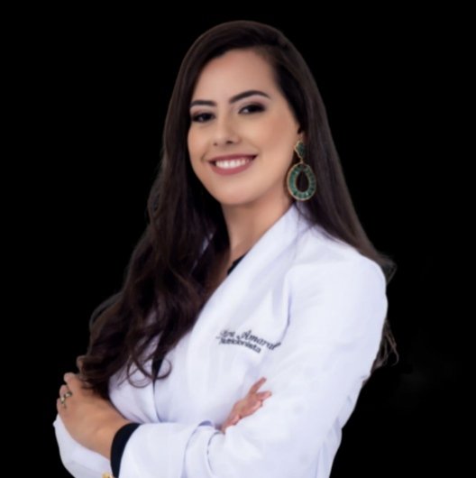 Dra. Lara Amaral