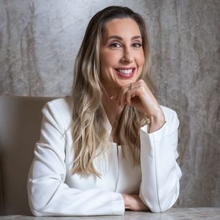 Dra. Gabriela Giardin