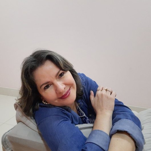 Júnia Cristina Viannini Toledo