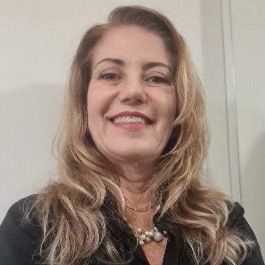 Dra. Gisele Rocha Corrêa