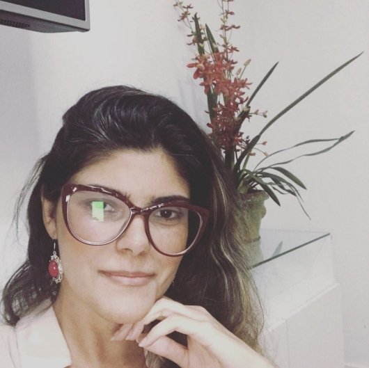 Dra. Renata Serrano