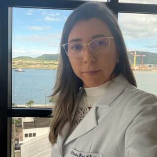 Dra. Carolina Pires De Almeida Queiroz