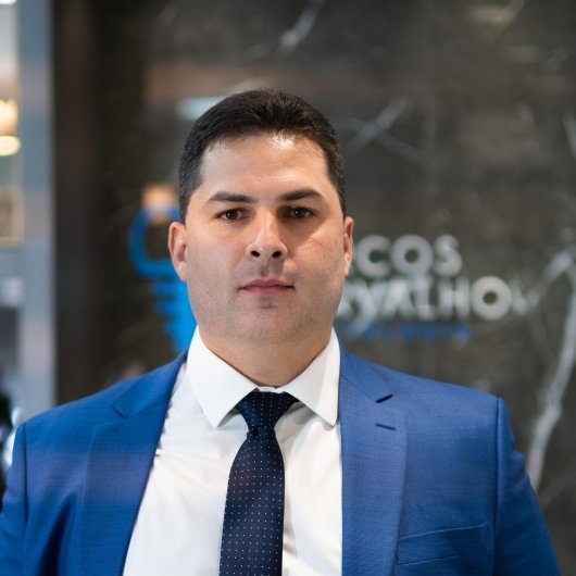 Dr. Marcos Carvalho
