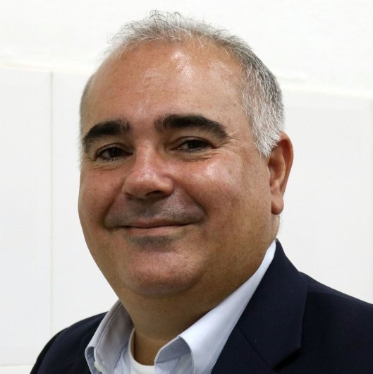 Dr. Orlando Maia
