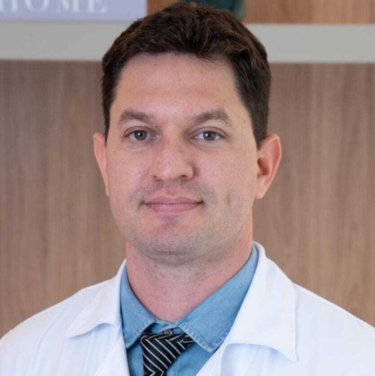 Dr. Thiérry Vinícius Flores Silva