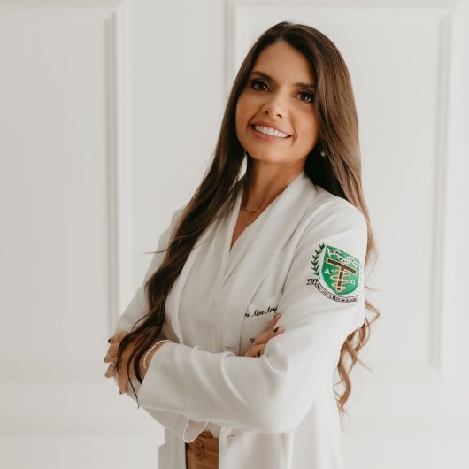 Dra. Aline Araujo Fazenda