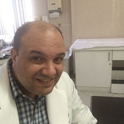 Dr. Cassio Pugas