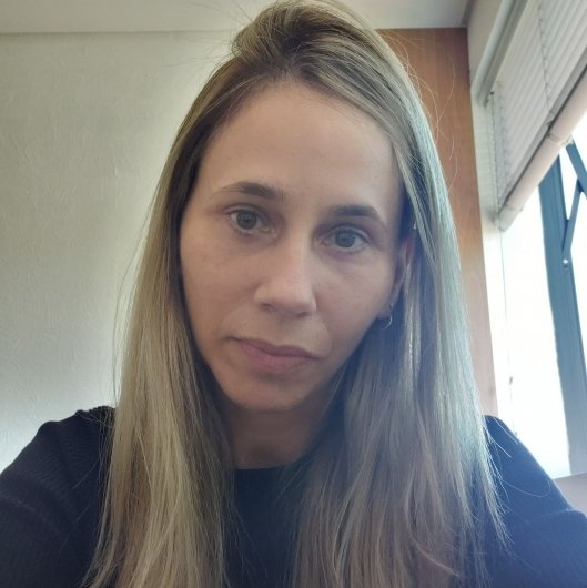 Dra. Rosana Warto Cyrineu .