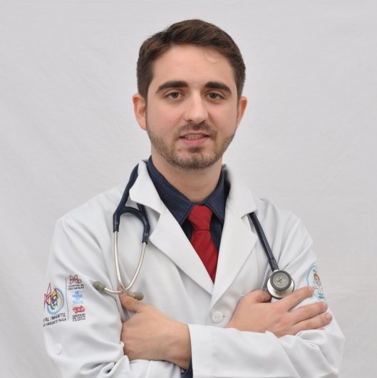 Dr. Gustavo Bernardo