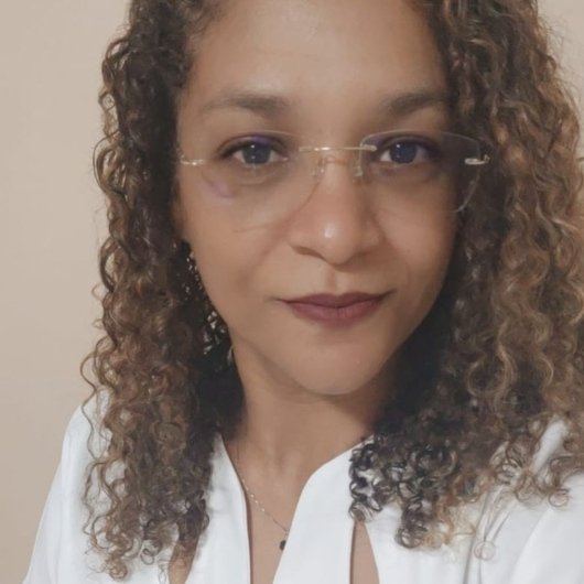Dra. Eloiza Nunes