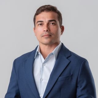 Dr. Massimo Chaves