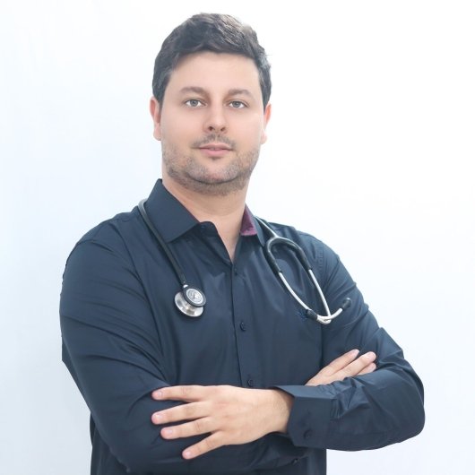 Dr. Leonardo Marques