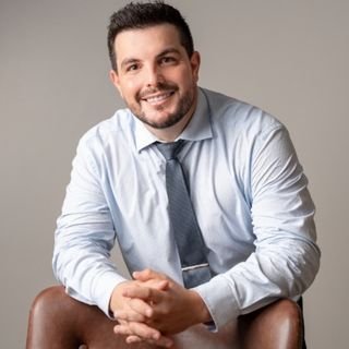 Dr. William Tavares Reis