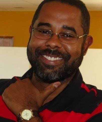 Luciano S Rodrigues