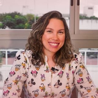 Dra. Camila Paiva Antunes Siqueira Pacheco