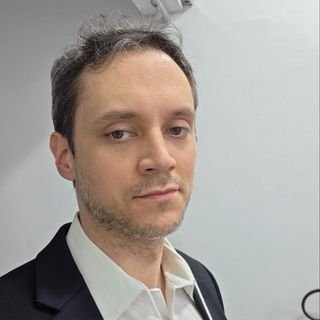 Dr. Lucas Ferreira Silva