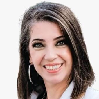 Dra. Adriana Santiago Mendonça