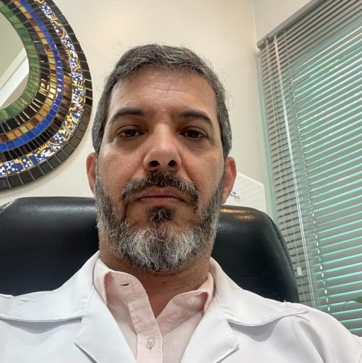 Dr. Alex Machado Freire
