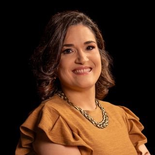Dra. Hellen Ast