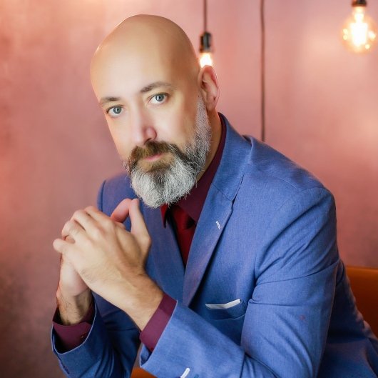 Dr. Carlos Almada